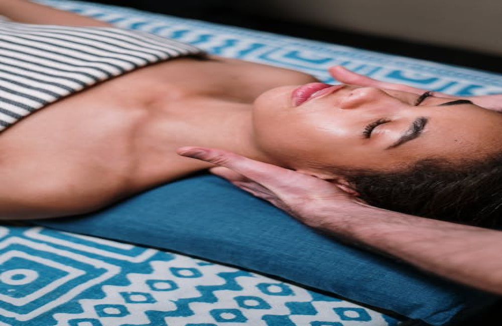 Hoe nekmassage kan bijdragen aan een gelukkig en gezond leven