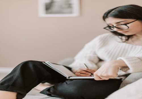 Hoe helpt journaling bij het verminderen van stress en het verbeteren van welzijn?