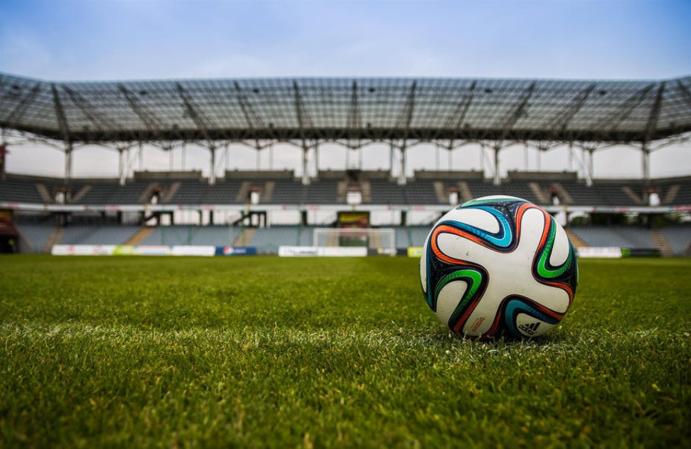 Wat betekent vb in het voetbal en waar staat het voor?